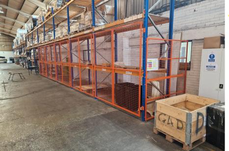 Closed mesh doors to secure pallet racking