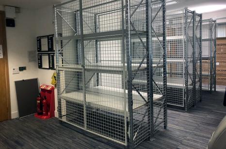 Epsivol shelving and racking with mesh protection